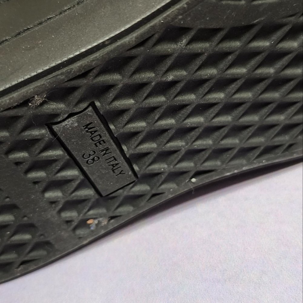 shoes - Picture 6 of 6